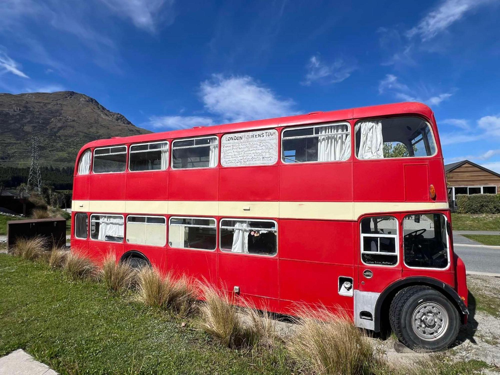 Decker Daze Queenstown Eksteriør bilde